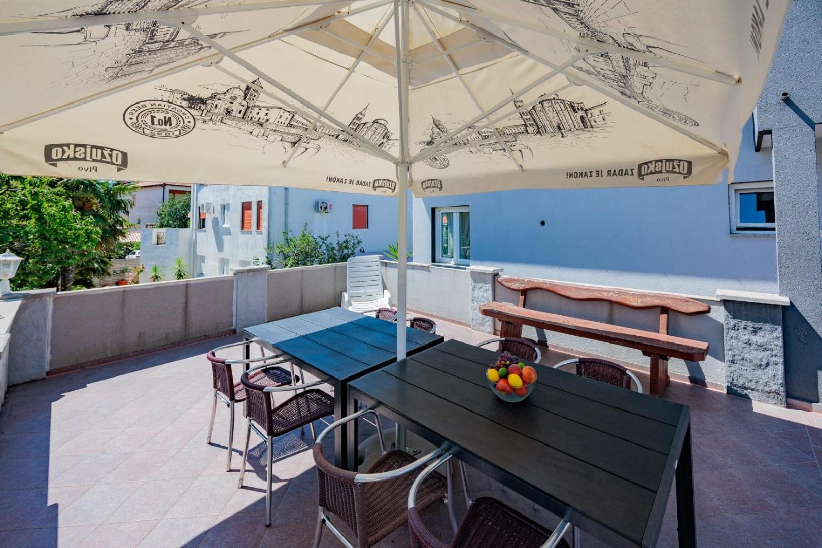 Crowonder Lucky Holiday House With Pool And Patio 30 Meters From The Beach Zadar Exterior photo