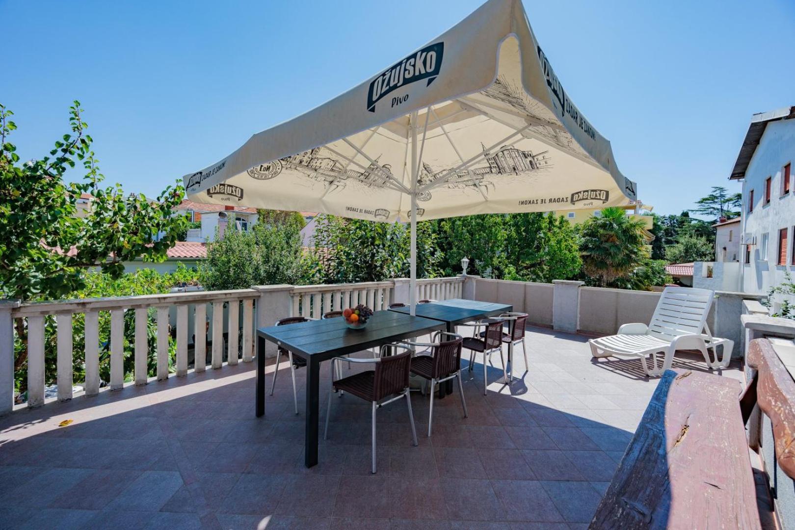 Crowonder Lucky Holiday House With Pool And Patio 30 Meters From The Beach Zadar Exterior photo